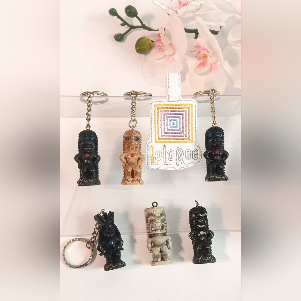 Lot of 6, Hawaii Tiki Gods Keychain Hilo Hattie Sculpted Souvenir Keyring